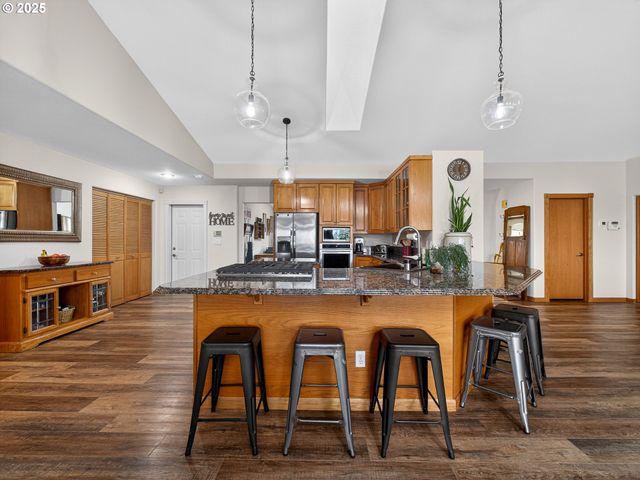 12345 S FOX Rd, Molalla, OR 97038