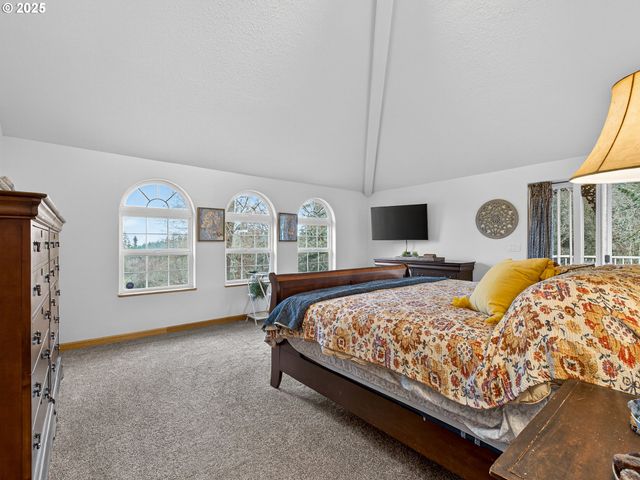 12345 S FOX Rd, Molalla, OR 97038