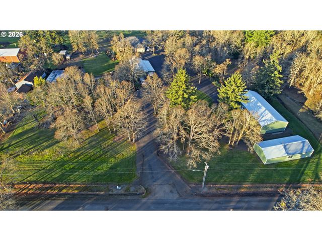 12345 S FOX Rd, Molalla, OR 97038