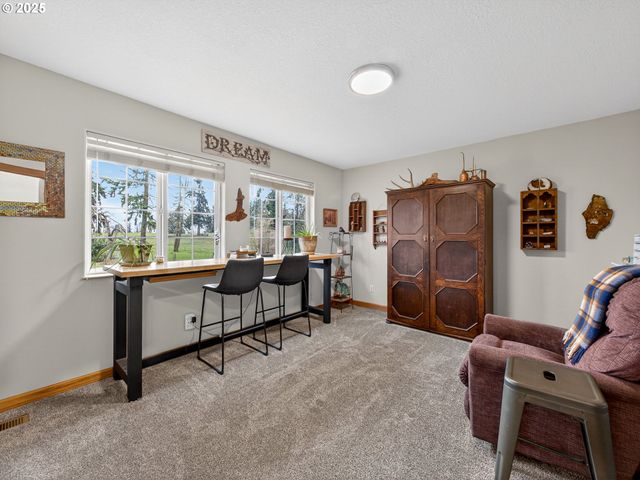 12345 S FOX Rd, Molalla, OR 97038