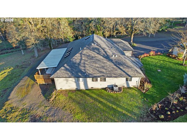 12345 S FOX Rd, Molalla, OR 97038
