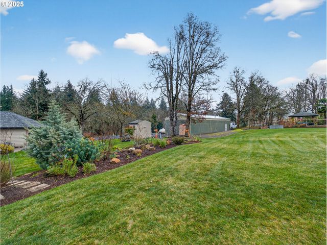 12345 S FOX Rd, Molalla, OR 97038