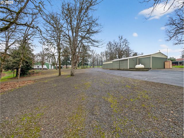 12345 S FOX Rd, Molalla, OR 97038