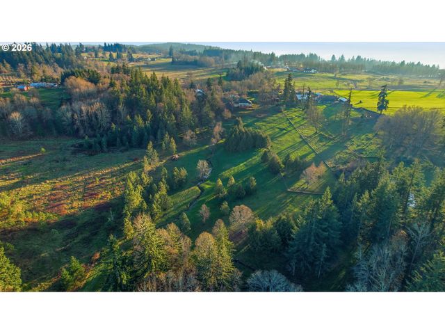 12345 S FOX Rd, Molalla, OR 97038