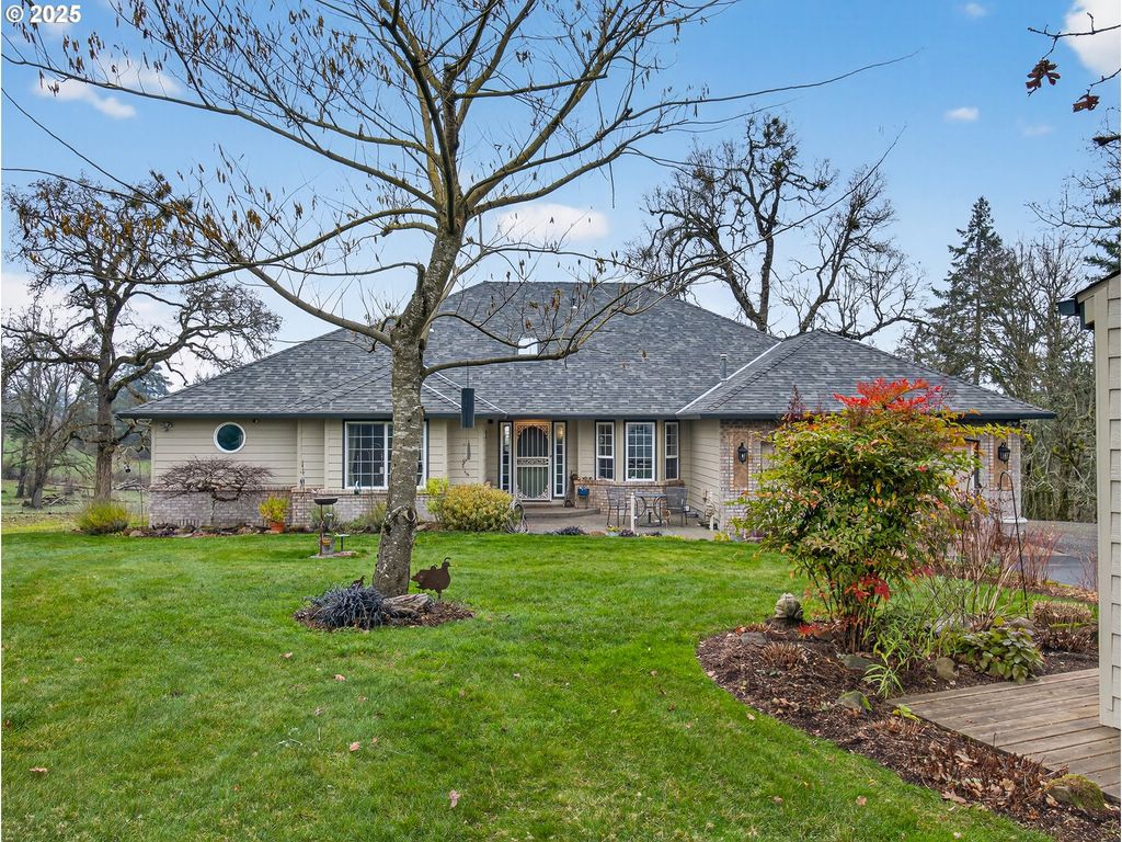 12345 S FOX Rd, Molalla, OR 97038