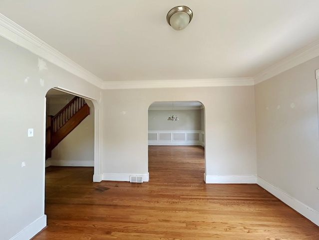 20 E WOODLAND AVE, Pitman, NJ 08071