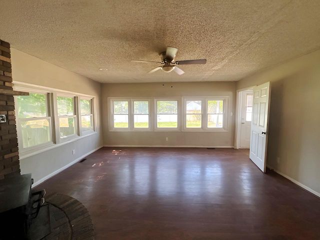 20 E WOODLAND AVE, Pitman, NJ 08071