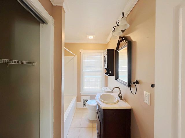 20 E WOODLAND AVE, Pitman, NJ 08071