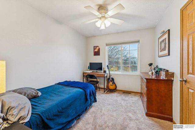 5306 S 190th Terrace, Omaha, NE 68135