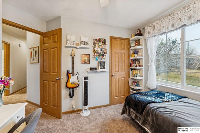 5306 S 190th Terrace, Omaha, NE 68135