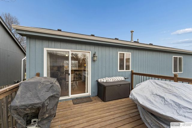 5306 S 190th Terrace, Omaha, NE 68135