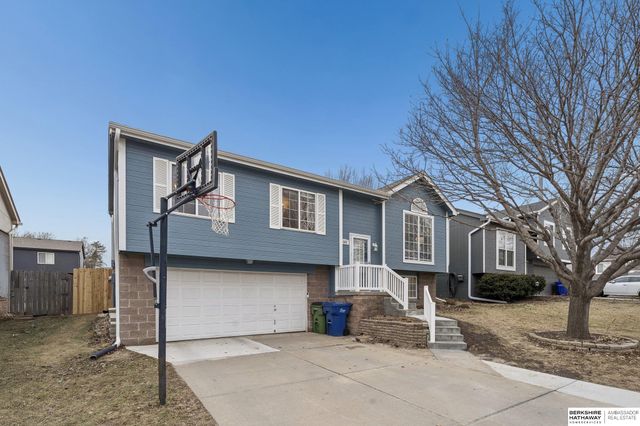 5306 S 190th Terrace, Omaha, NE 68135
