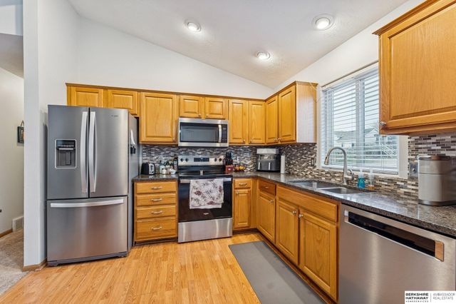 5306 S 190th Terrace, Omaha, NE 68135