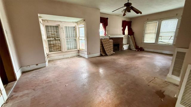 6722 Avenue E, Houston, TX 77011