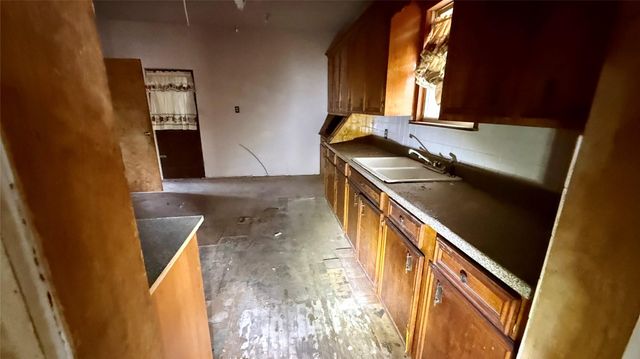 6722 Avenue E, Houston, TX 77011
