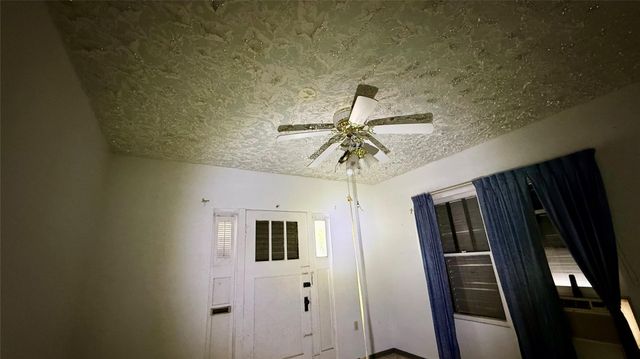 6722 Avenue E, Houston, TX 77011