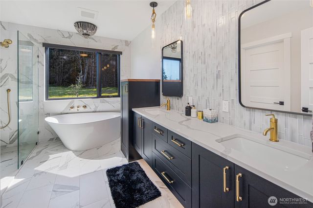 166 Montrose Place, Friday Harbor, WA 98250