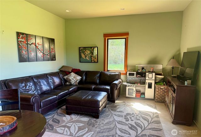 166 Montrose Place, Friday Harbor, WA 98250