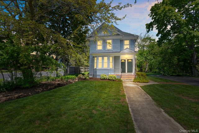 1220 Youngs Avenue, Southold, NY 11971