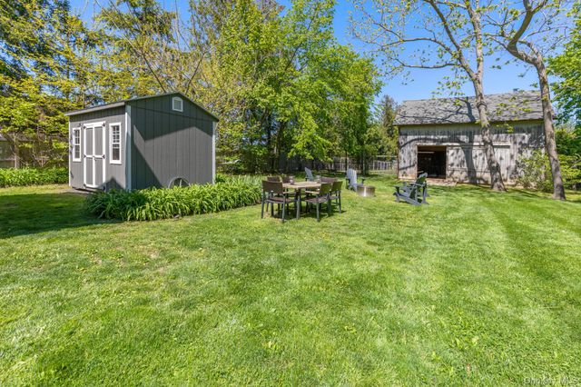 1220 Youngs Avenue, Southold, NY 11971