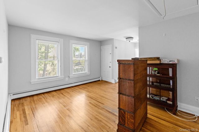 1220 Youngs Avenue, Southold, NY 11971