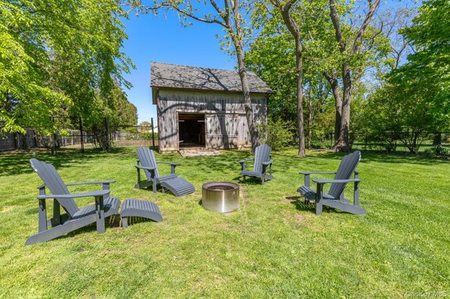 1220 Youngs Avenue, Southold, NY 11971