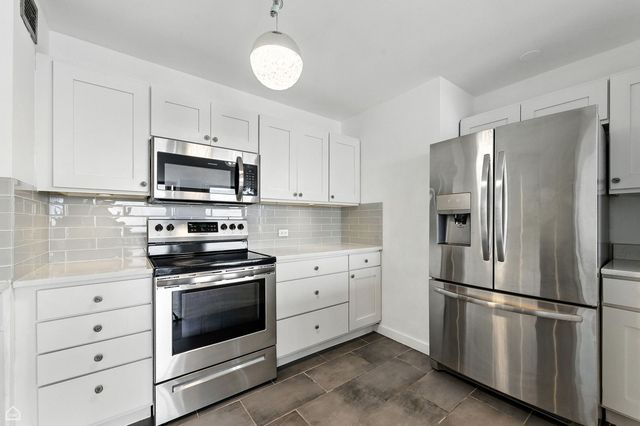 4343 N CLARENDON Avenue 2317, Chicago, IL 60613