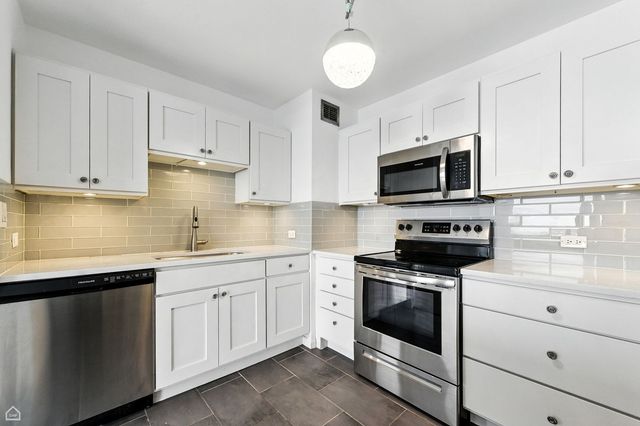 4343 N CLARENDON Avenue 2317, Chicago, IL 60613