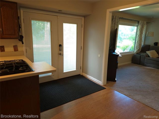 4890 Whipple Lake Road, Independence Charter Township, MI 48348