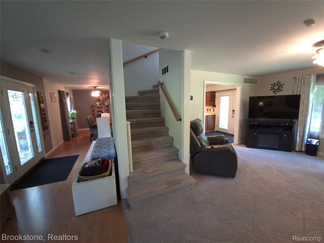 4890 Whipple Lake Road, Independence Charter Township, MI 48348