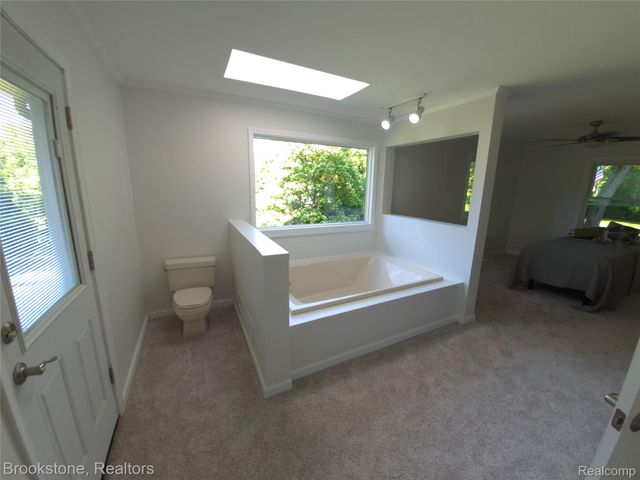 4890 Whipple Lake Road, Independence Charter Township, MI 48348