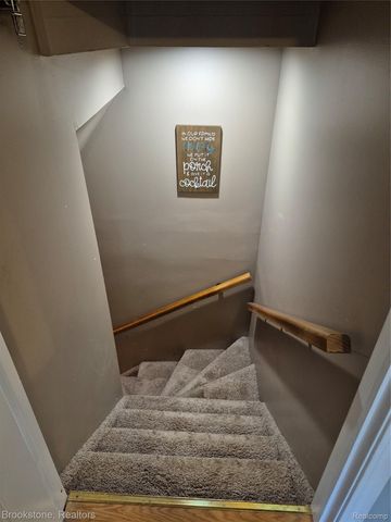 4890 Whipple Lake Road, Independence Charter Township, MI 48348
