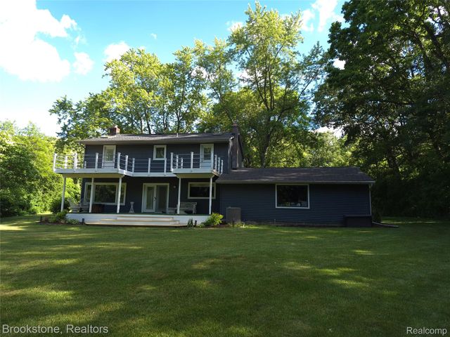 4890 Whipple Lake Road, Independence Charter Township, MI 48348