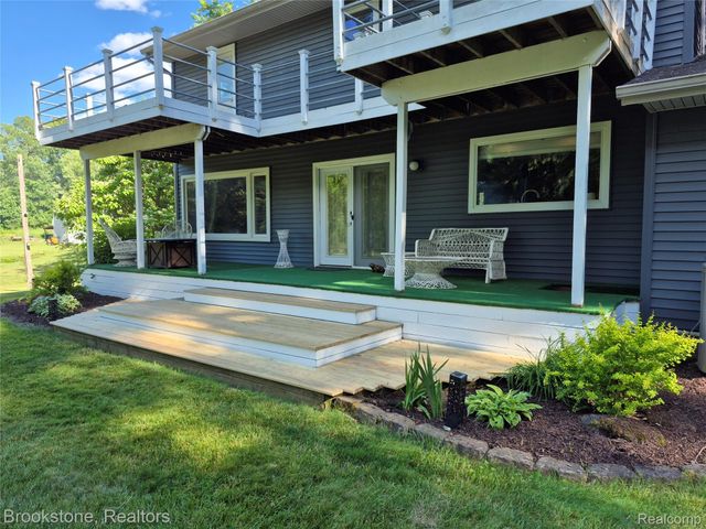 4890 Whipple Lake Road, Independence Charter Township, MI 48348