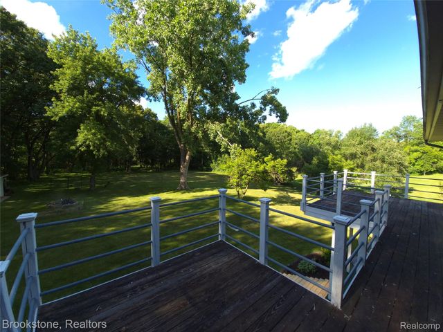 4890 Whipple Lake Road, Independence Charter Township, MI 48348