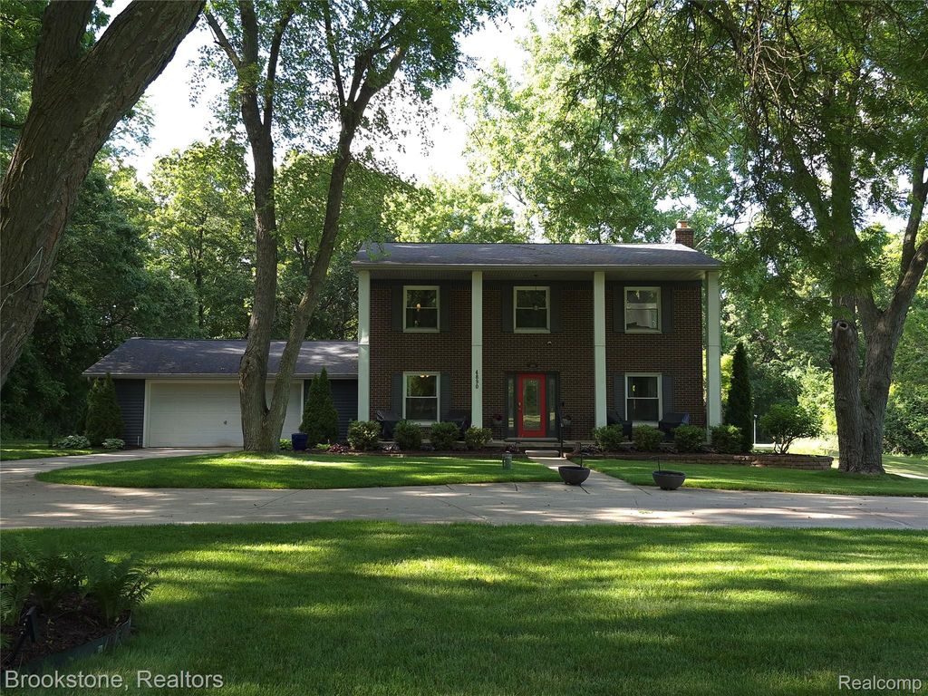 4890 Whipple Lake Road, Independence Charter Township, MI 48348