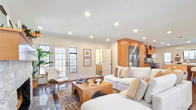 18 Lakeside Drive, New Rochelle, NY 10801