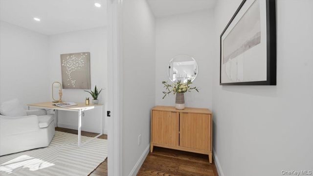 18 Lakeside Drive, New Rochelle, NY 10801