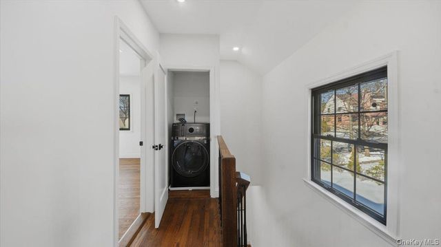 18 Lakeside Drive, New Rochelle, NY 10801