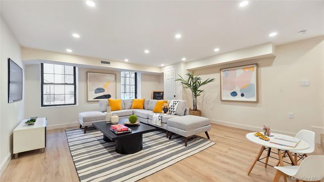 18 Lakeside Drive, New Rochelle, NY 10801