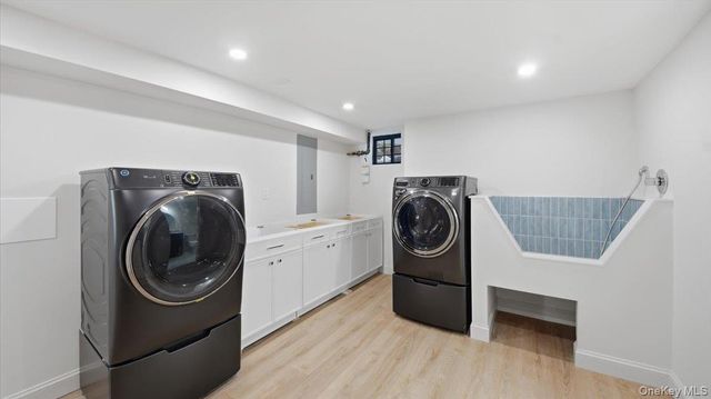 18 Lakeside Drive, New Rochelle, NY 10801