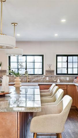 18 Lakeside Drive, New Rochelle, NY 10801