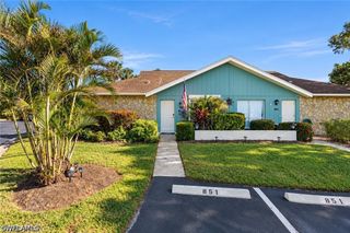 851 Palm View DR, Naples, FL 34110
