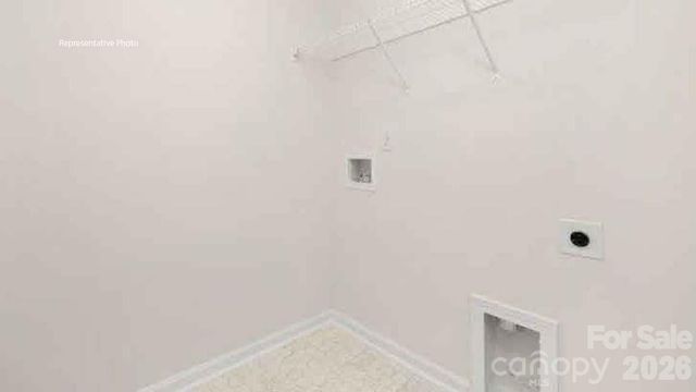 2126 10th Street SE, Hickory, NC 28602