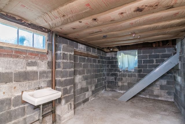 63 Martha Street, Chicopee, MA 01020