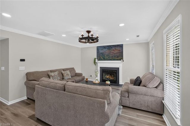 4000 Loch Mere Road, High Point, NC 27265