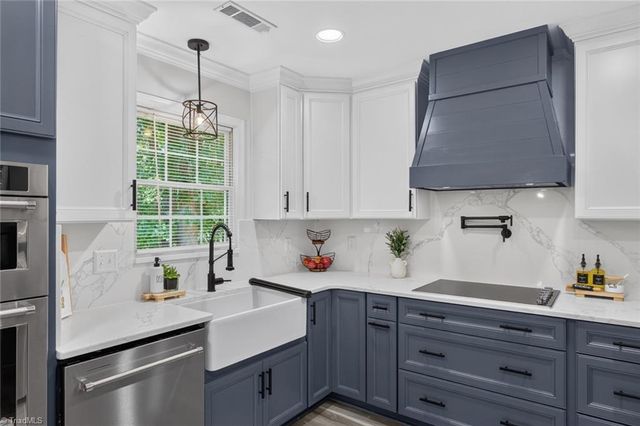 4000 Loch Mere Road, High Point, NC 27265