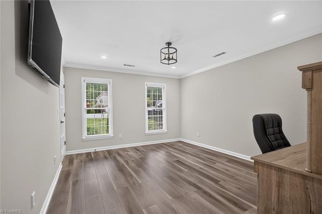 4000 Loch Mere Road, High Point, NC 27265
