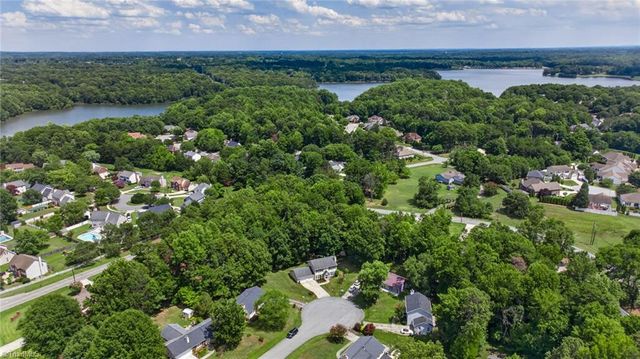 4000 Loch Mere Road, High Point, NC 27265