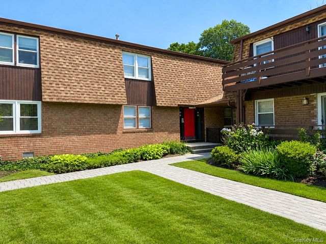 124 New Holland Village, Nanuet, NY 10954